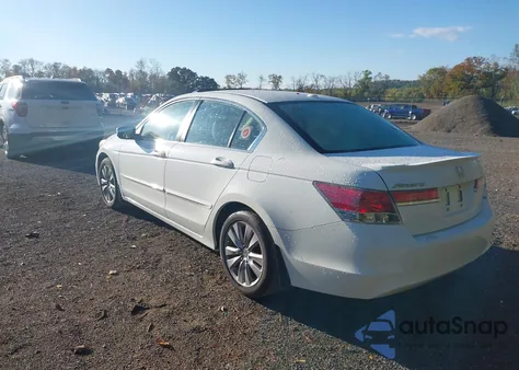 2011 Honda Accord 2.4 Ex-L z USA, uszkodzony, nr VIN 1HGCP2F89BA027746